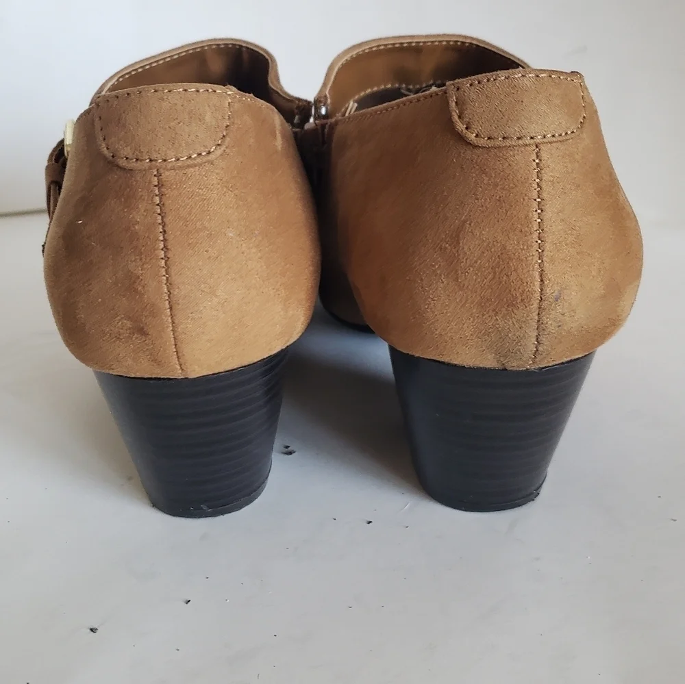 AMERICAN EAGLE sz 11 FAUX SUEDE buckle zipper ANKLE BOOTS block heel tan women